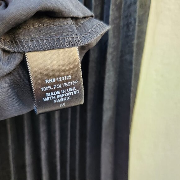 XiRena Black Pleated Sienna Skirt - Picture 5 of 5